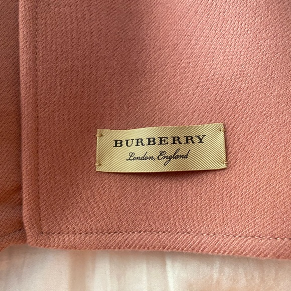 🌷Pretty Pink Burberry Poncho🌷 - Picture 8 of 10